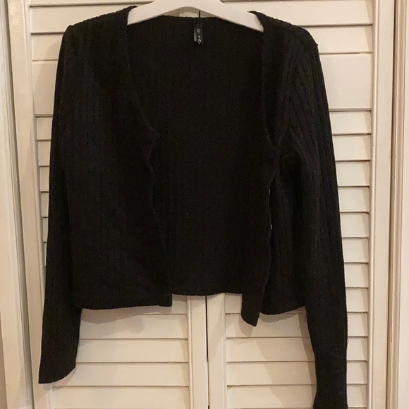 Black long sleeve cropped sweater/cardigan - Picture 1 of 3